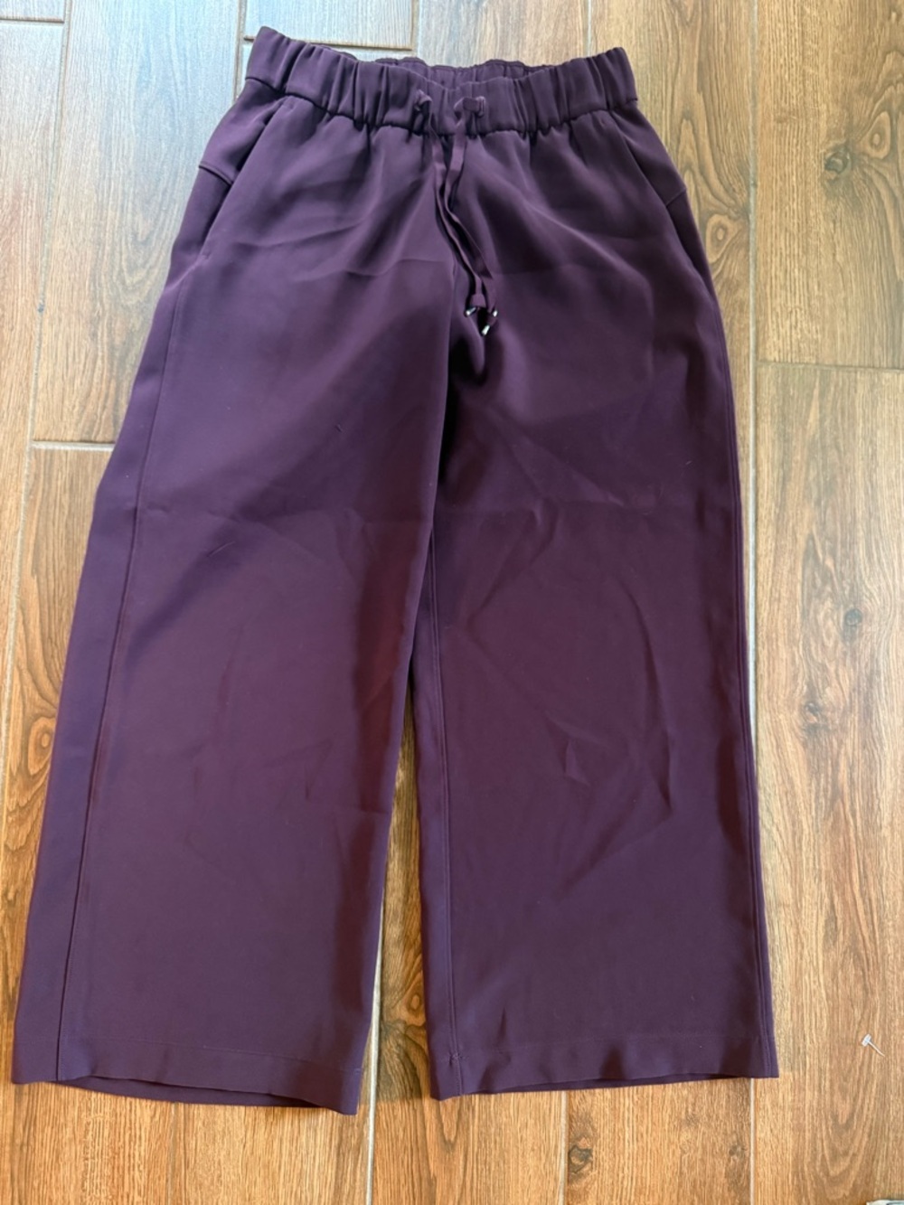 lululemon athletica wide leg Pants in Plum / women’s size 4